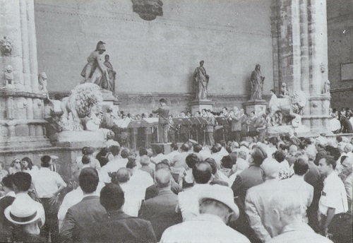 Concerto a Firenze sotto le Logge dell Orcagna 1967.